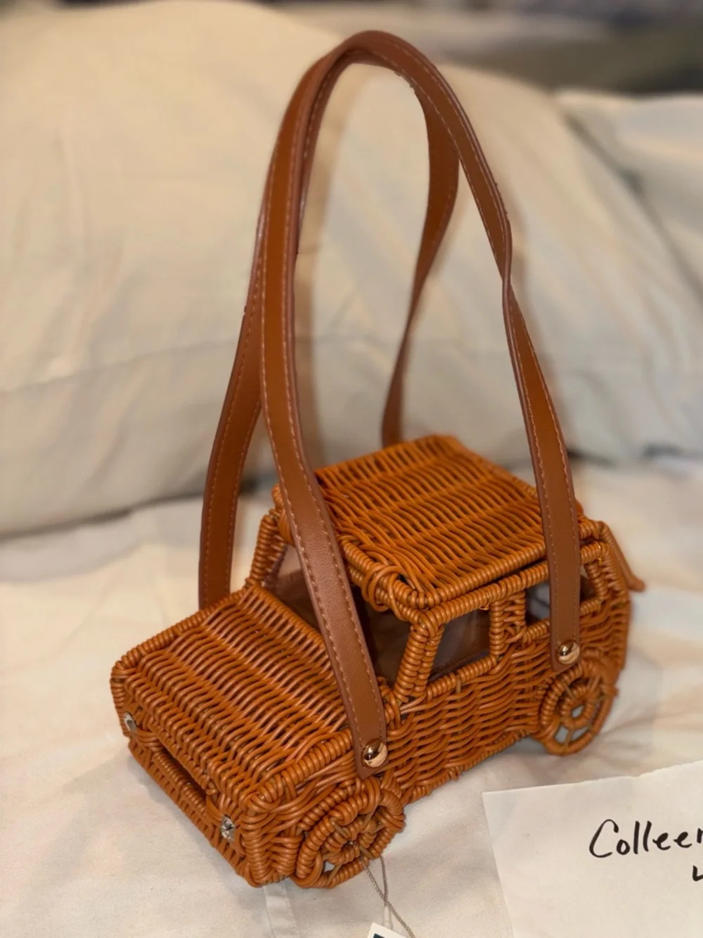 NWT Tommy Bahama Wicker Viral TJ Maxx Tick Tock Jeep - Picture 2 of 5